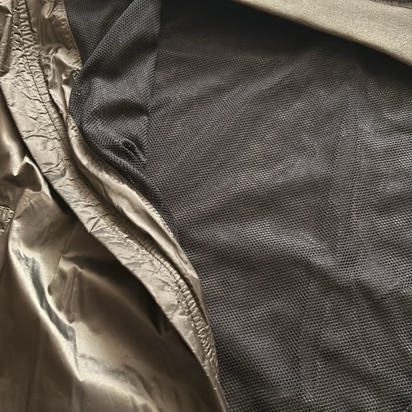 Women’s The north face jacket - Picture 7 of 9